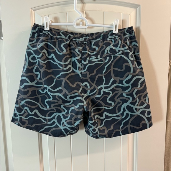 Mr P Straight-Leg Mid-Length Printed Swim Shorts - M - Picture 6 of 8